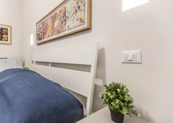 Marilyn The Place 3*