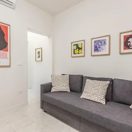 Marilyn The Place 3*