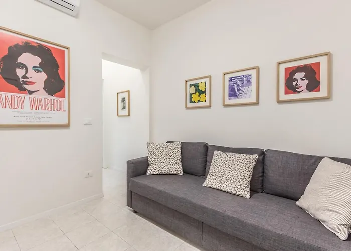 Marilyn The Place 3*