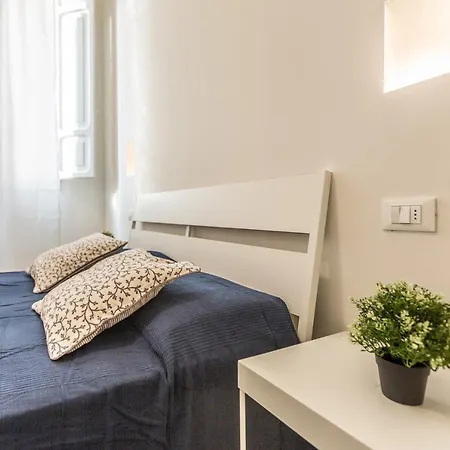 Marilyn The Place 3*